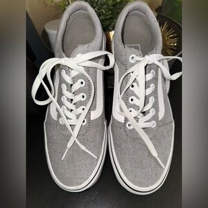 Vans Old Skool Grey & White Women’s Sneakers – Size 8.5